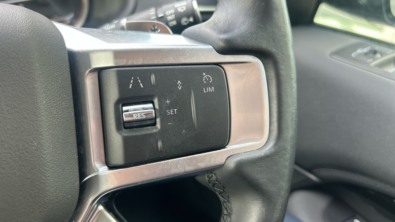 Land Rover Discovery 3.0 D300 S 5dr Auto Diesel Station Wagon